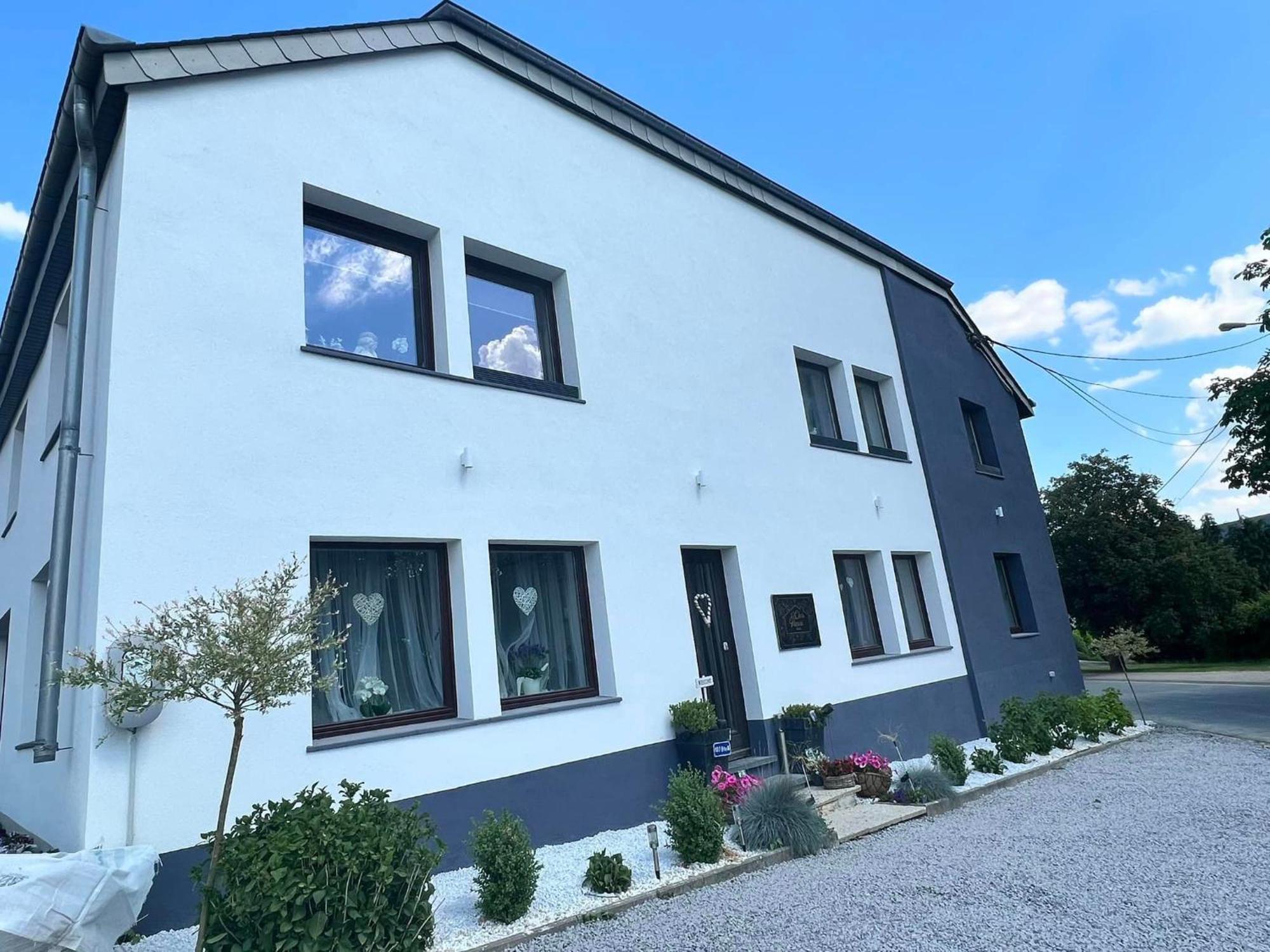 Pensión Le Clos Fleuri *